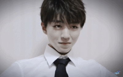 王俊凯 笑 gif动图