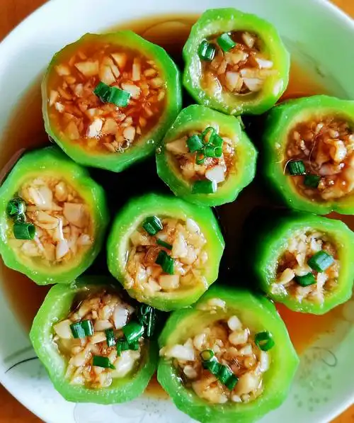 蒜蓉蒸丝瓜的做法图解5