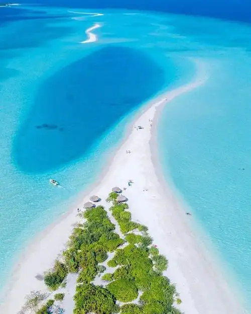 马尔代夫2公里超美的拖尾沙滩,真是美出天际.