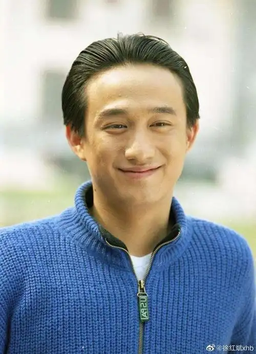 黄磊年轻时一组写真,年轻时候斯文俊秀,也是个风流倜傥的少年!