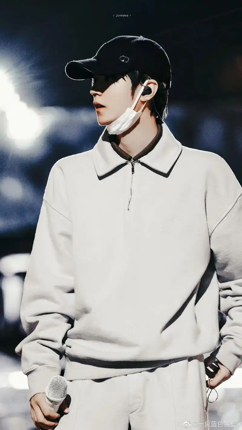 妥妥男友风穿搭#王俊凯 #凯皇 #凯凯凯凯我好爱 #tfbo - 抖音