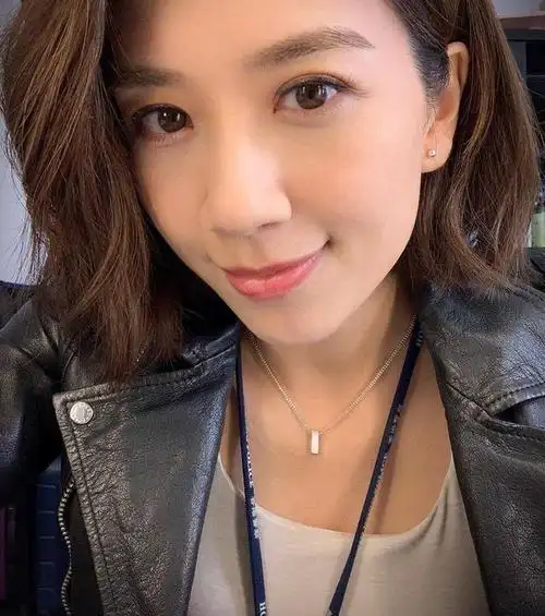 《使徒行者3》黄智雯和苗侨伟拍吻戏,自言很亢奋:像触电了一样