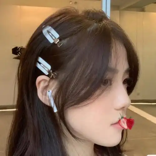 减龄法式刘海剪完这个刘海脸小了一圈