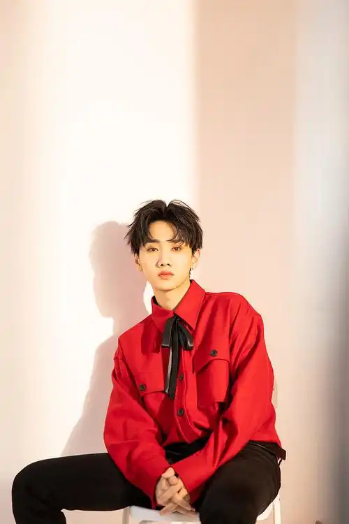 陳滟妮从手喵%转采于2021-12-23 22:01:11汪苏泷时尚芭莎陳滟妮该采集