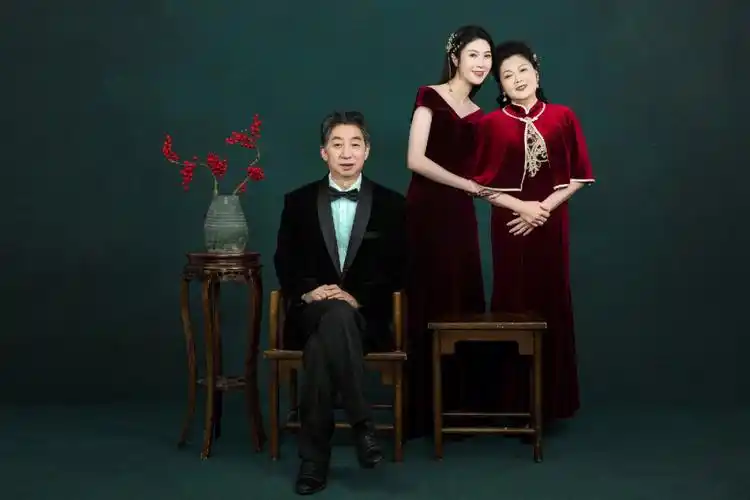 3人全家福就该这样拍