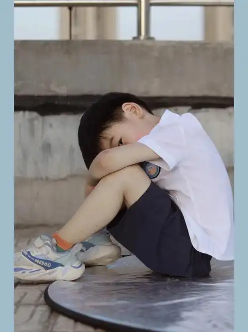 纪念一下宝宝第一次穿夏季校服