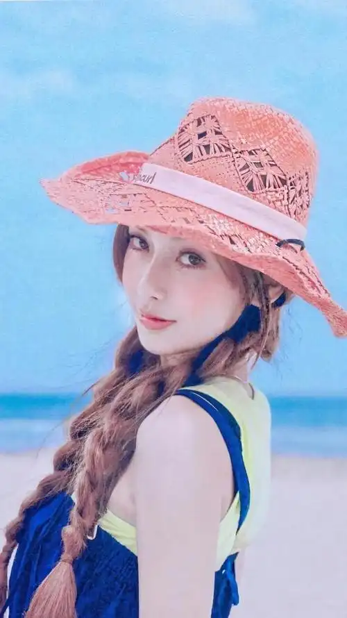 从妆容,风格和长相,气场各方面来看,现在的杨颖和早年嫩模时期,都很不