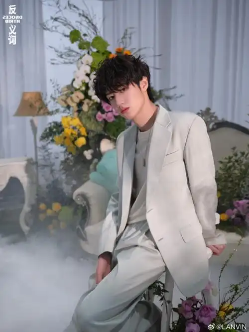 lanvin##lanvin2023春夏系列##爱要心动##朱志鑫[超话]