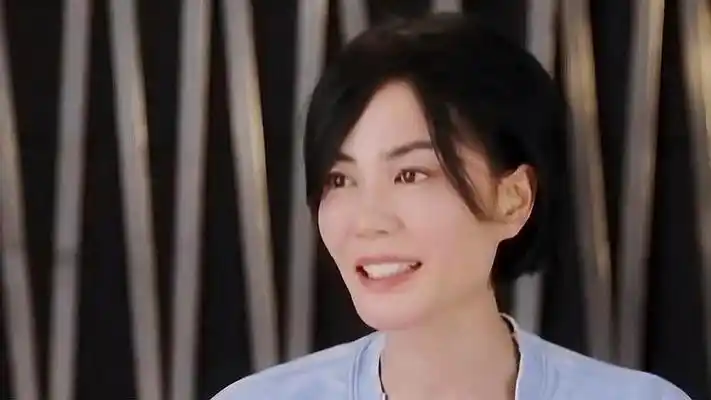 54岁王菲骗了网友?看到她私下生活照,网友:委屈谢霆锋了!