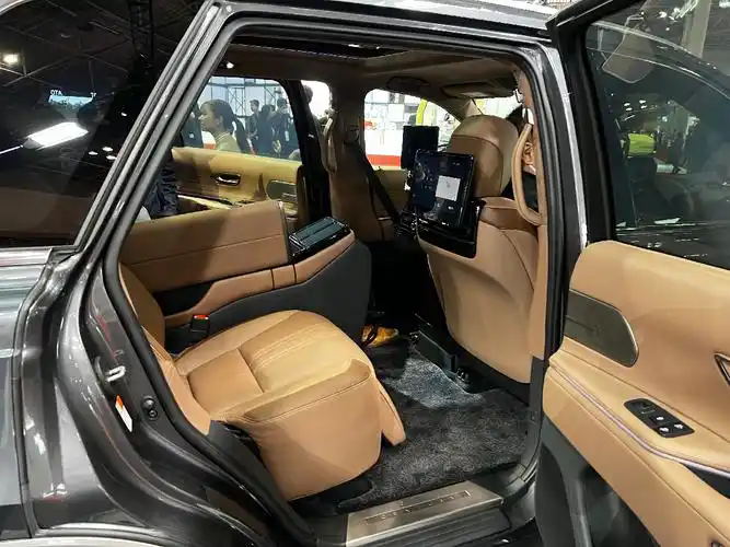 大佬级座驾 丰田世纪suv东京车展实拍