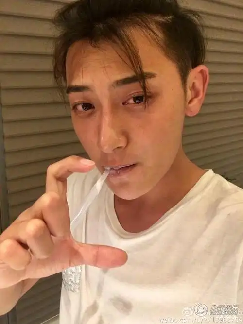 黄子韬自爆自拍不修图真相(图)