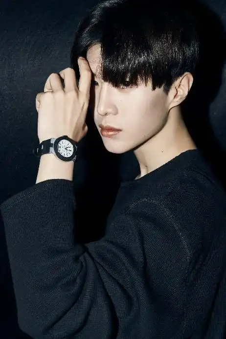 吴磊张子枫倾情演绎bvlgari宝格丽aluminium系列steveaoki特别款腕表