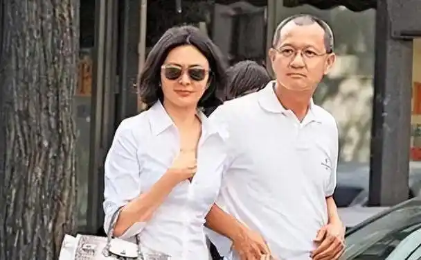 1993年,关之琳玩高尔夫,一球一千万,疯狂起来真不要命|刘銮雄|娱乐圈