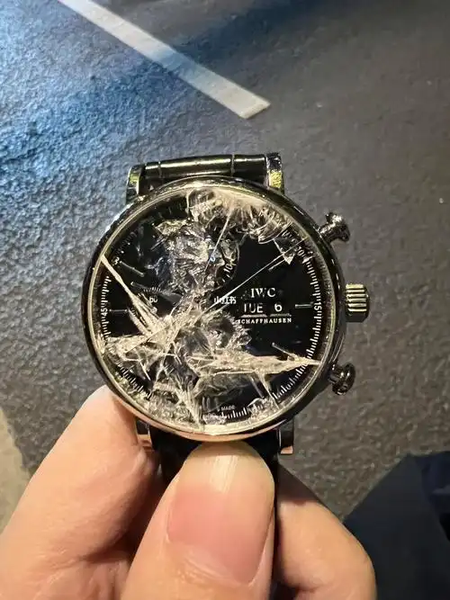 iwc万国摔这样修一下多少钱