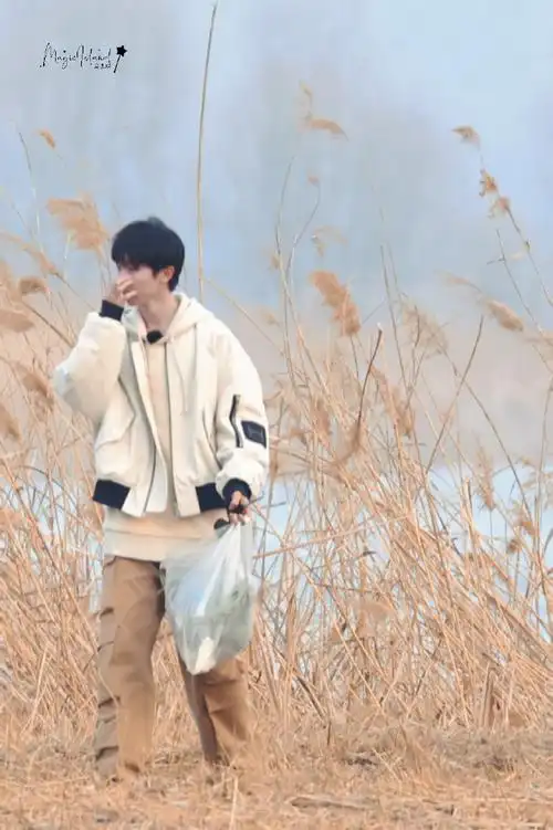 240315 综艺录制    呆毛  @时代少年团队长-马嘉祺    #马嘉祺小熊