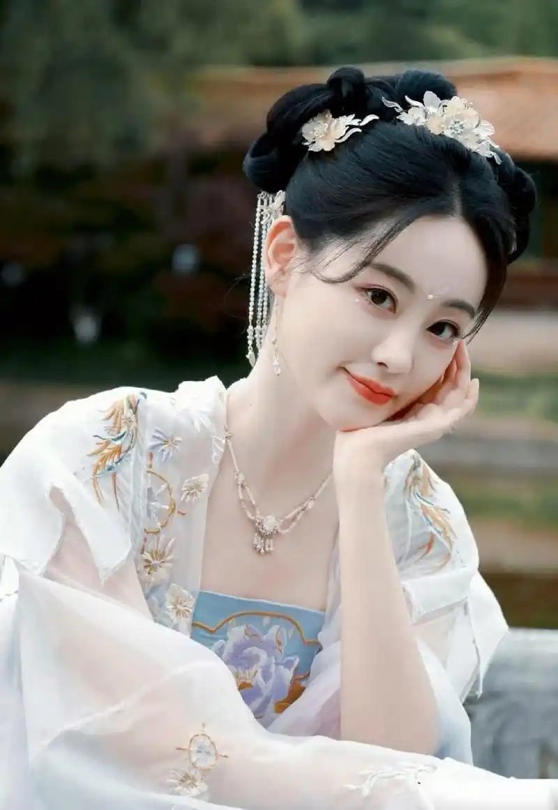 祝绪丹古风造型