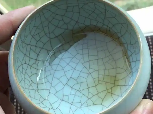 使用汝瓷茶具怎么养出好开片