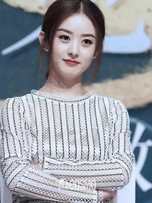 赵丽颖告诉你圆脸适合的发型#赵丽颖#完美妆容