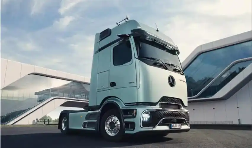 全新阿克托斯l亮相 预计2025年引进国内_奔驰_奔驰新actros_卡车之家