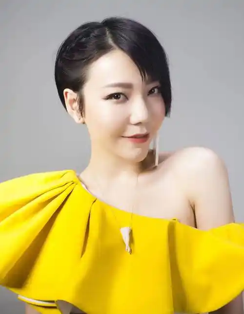 原创苏醒卑微找工作吴莫愁被迫退圈过气明星有多惨