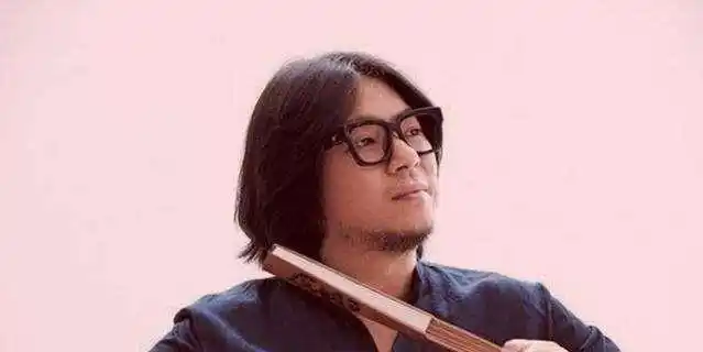 51岁高晓松暴瘦26斤照片帅气又独特气质比年轻时候还帅气