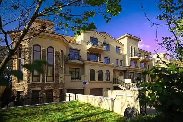 有钱人正在"逃离别墅",搬回"高层"——5大硬伤太