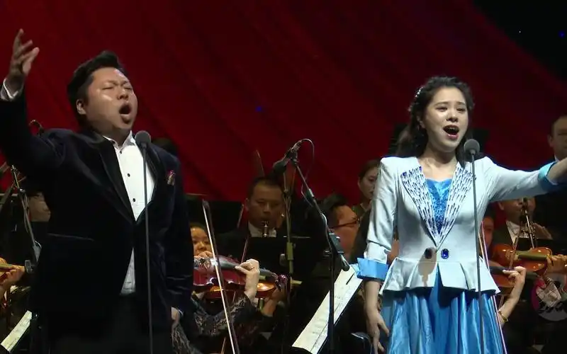 活动  男女声二重唱《还在中华家》