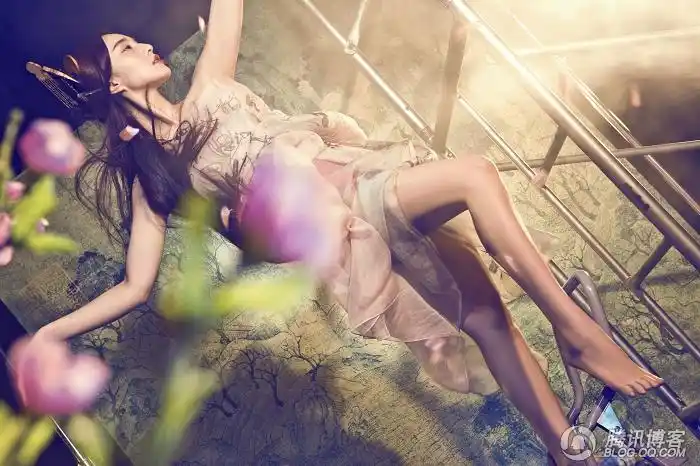 范冰冰《男人装》冷艳性感