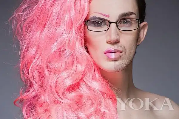 画了半边脸妆容的男人们长啥样