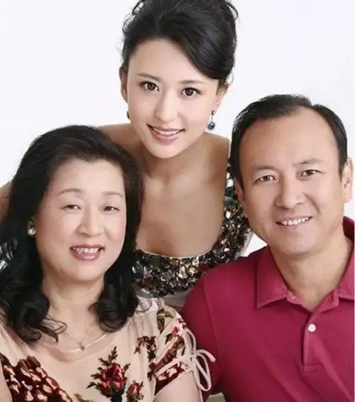 张蕾:被杨帆暗恋8年,嫁普通丈夫,婚后生一子幸福美满