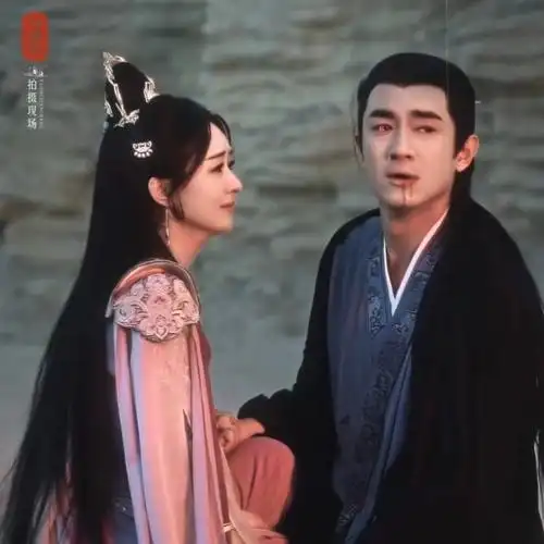 《与凤行》《楚乔传》梦幻联动,赵丽颖水下救林更新,宇文玥被捞了