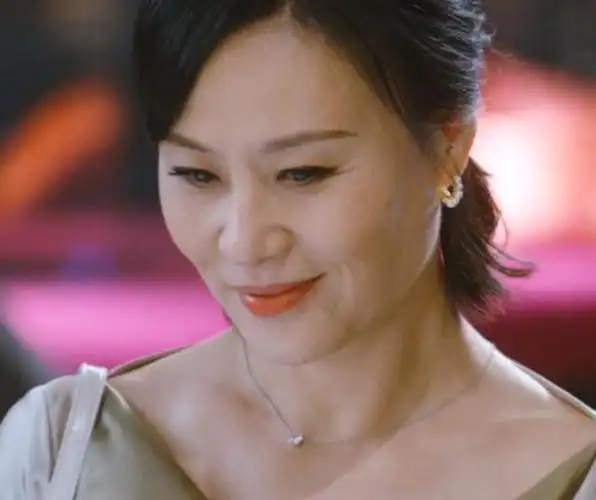 的,不管是蓝盈莹,王鹤润,陈米麒和王子清等年轻女演员,还说是邬君梅