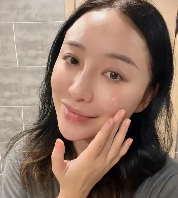 今年"火了"一种新护肤方式,只需四步,让皮肤变好,水润光滑