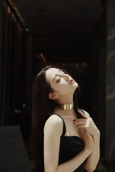 迪丽热巴9月行程公开 新的一月努力和收获并行