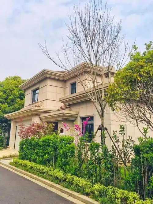 宅中有园 园中有屋 屋中有院 院中有树 树上有天 天中有月 来套别墅