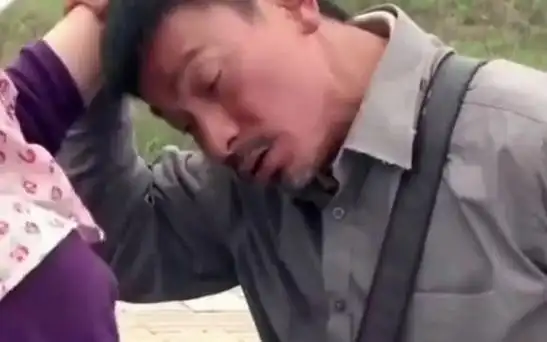 刘德华失孤被打耳光是真的,华仔演绎太用心,入戏!