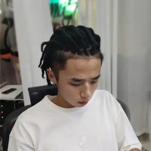 男生脏辫可扎可散