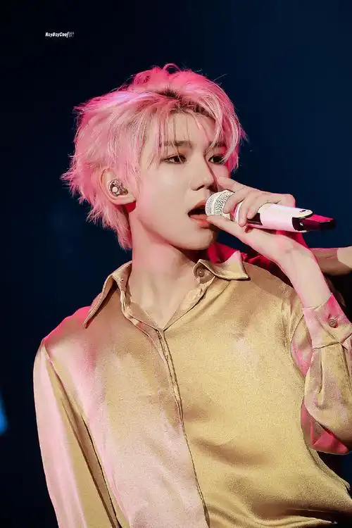 王源献唱疯狂元素城主题曲##王源客厅狂欢巡演