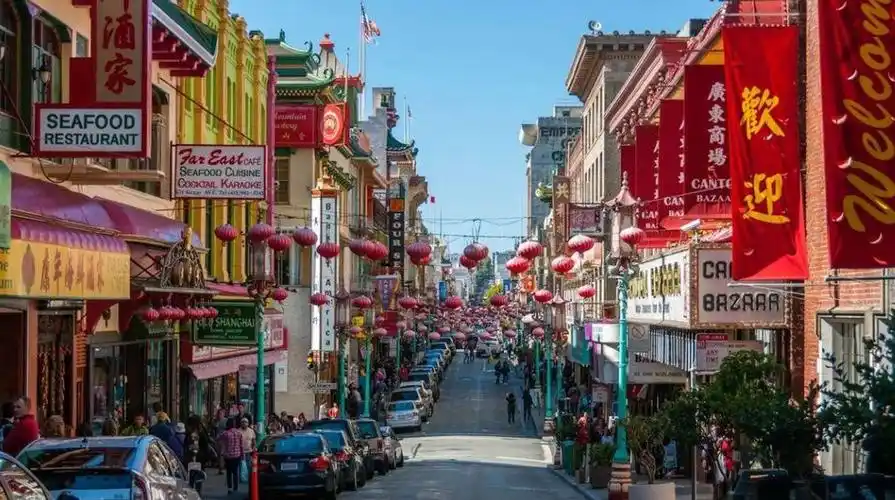 舌尖上的"唐人街"