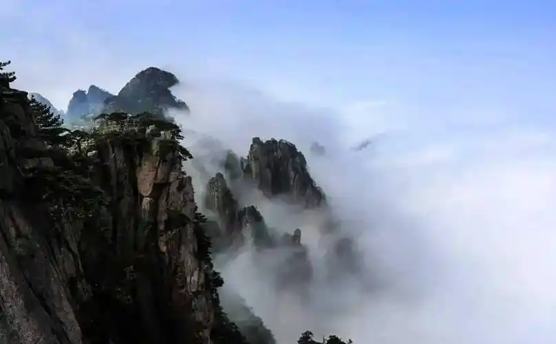 中国这13个梦幻仙境,一处比一处梦幻,常年云雾萦绕 .