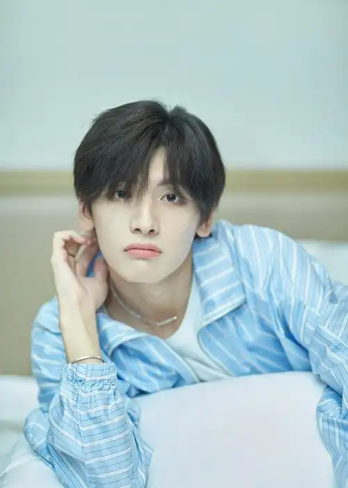 翟潇闻夏日清爽大片果然有原图又是被美颜暴击的一天