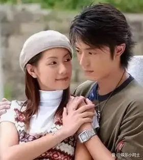 林韦君和言承旭相遇后,二人的关系变得扑朔迷离,常有绯闻在网络上流传