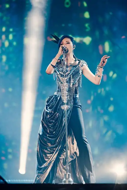 杨千嬅深圳演唱会##杨千嬅mytreeoflive世界巡回演唱会