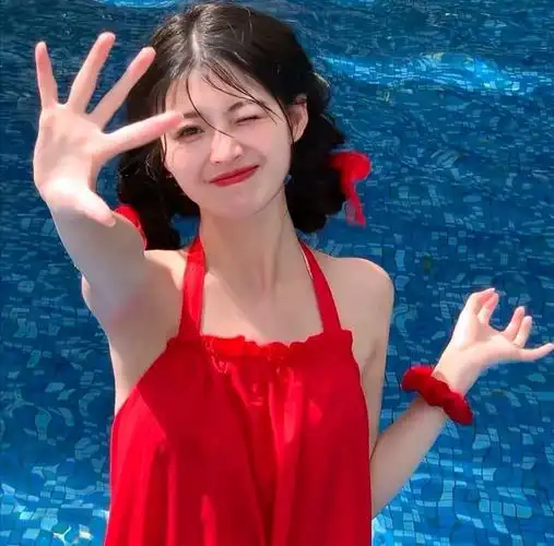 红色系女生头像