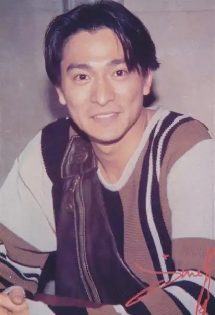 刘德华60岁了发一些他的老照片怀念一下那个年代