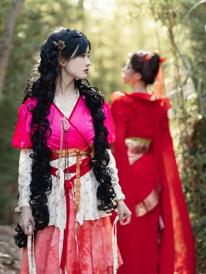 跟姐妹一起cos了雪见和龙葵 和姐妹一起cos一波回忆杀其实雪见和龙葵