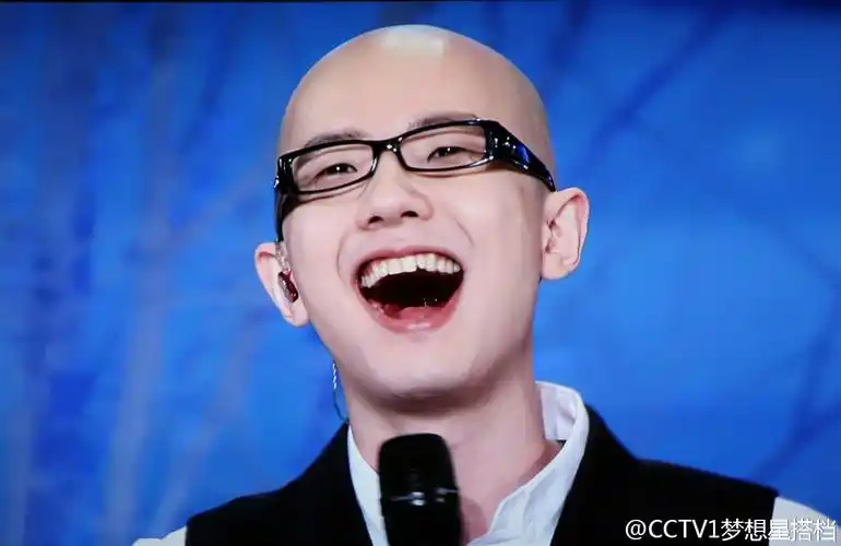 p>平安(anson ping),1978年11月9日出生于上海市,中国流行男歌手.