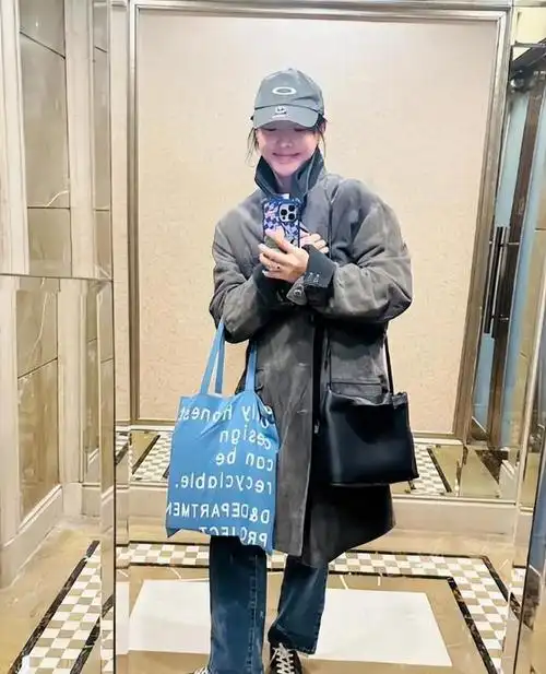 让我们一起祝福白百何,祝愿她能够继续在事业和生活上取得更大的成就