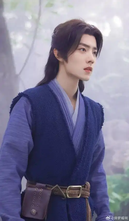 肖战超话  唐三,真的好帅 超级喜欢这个造型  是我心目中最好的三哥!