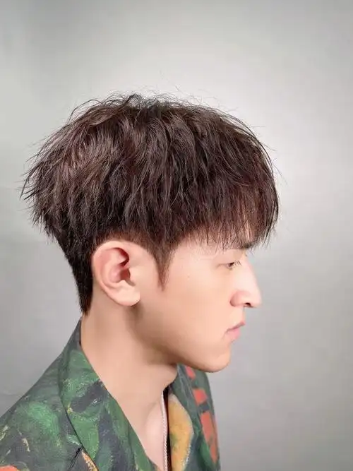 昆明男士发型设计烟花烫